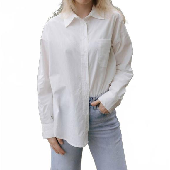 BY TOGETHER Tops - NEW BY TOGETHER staple pocket collar top in off white